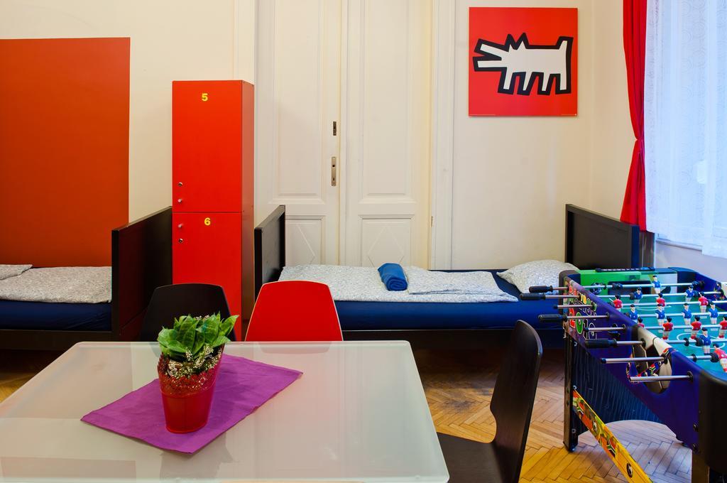 Animation City Hostel Budapest Bagian luar foto